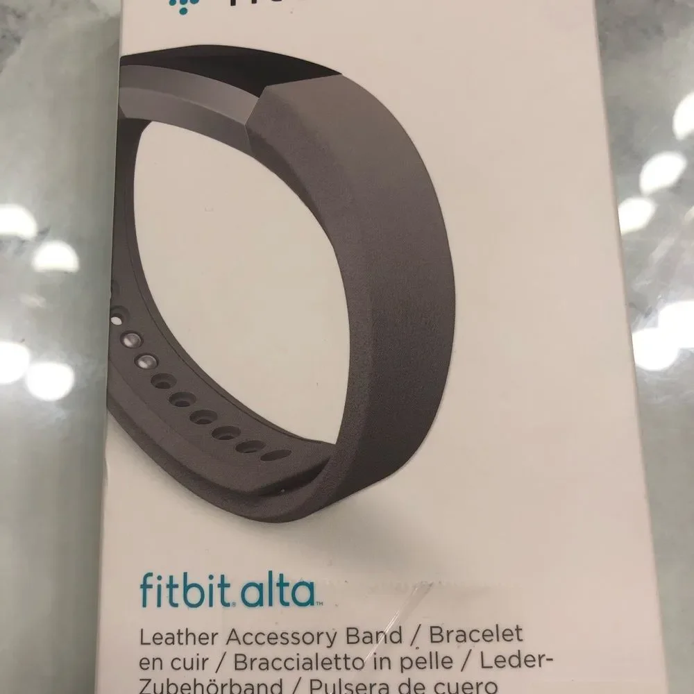 New Open box Fitbit Alta leather Bracelet